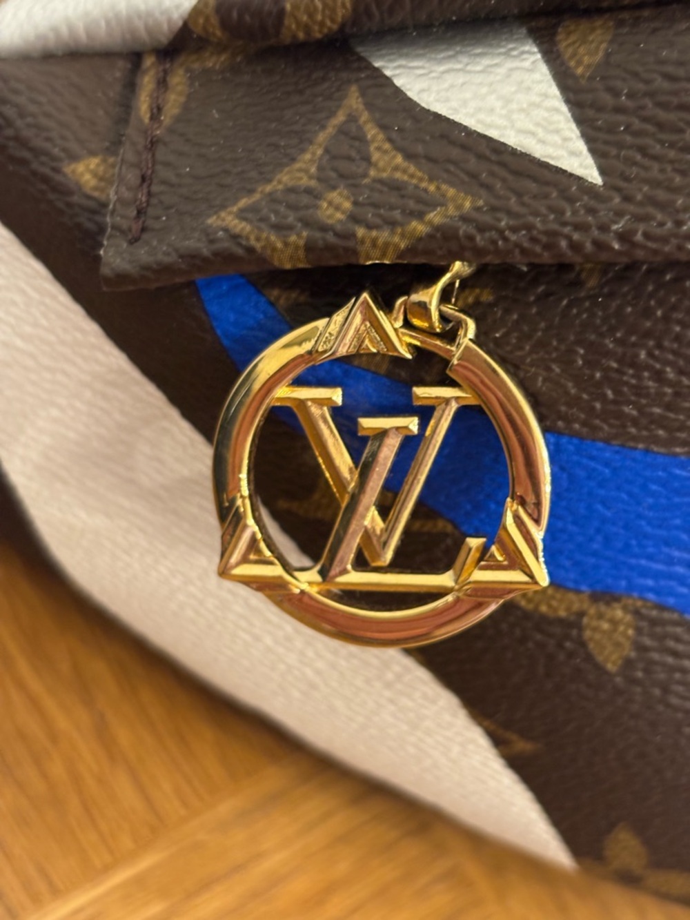 Louis Vuitton LOL League of Legends Monogram Bumbag Limited Edition Blue White - Picture 6 of 16